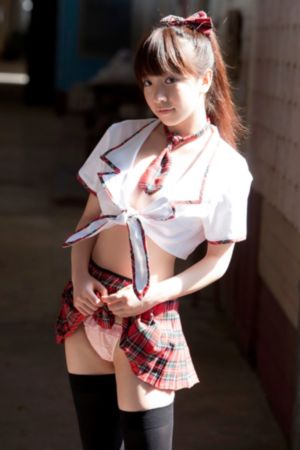 被老师c哭着爬走又挺进H文_蓝光手机免费观看完整